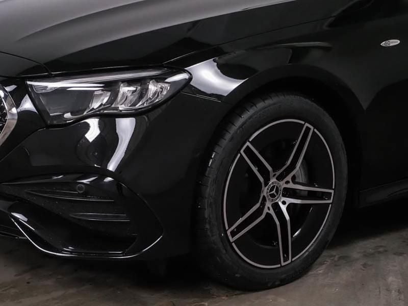 Gebraucht Mercedes E300 AMG 204 PS (150 kW) 2025 Obsidianschwarz metallic Limousine