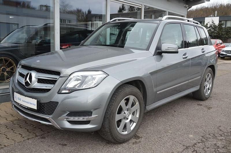 Palladiumsilber Gebraucht 2012 Mercedes GLK220 SUV | 16.990 € (Fairer Preis) - Bild 1/4