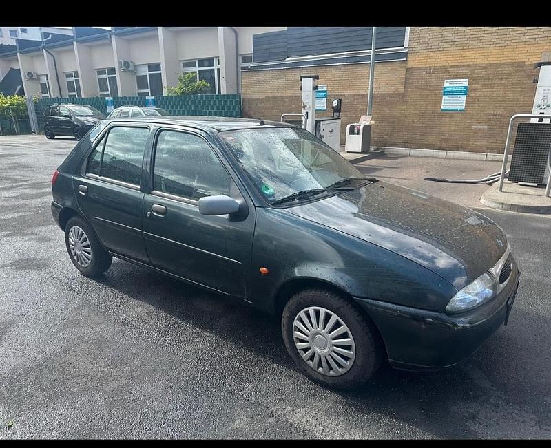 Gebraucht Ford Fiesta 75 PS (55 kW) 1998 Grün Kleinwagen