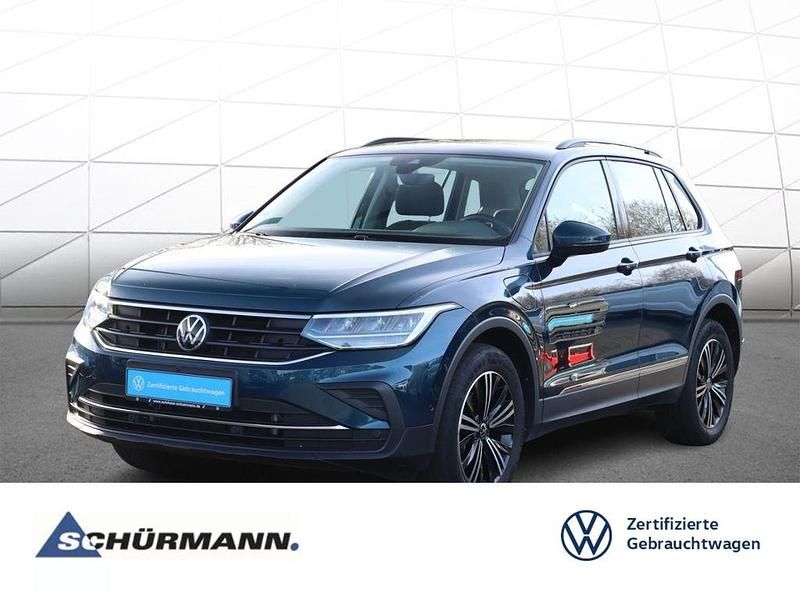 Nightshade blue metallic Gebraucht 2022 VW Tiguan Life SUV | 30.888 € (Superpreis) - Bild 1/4