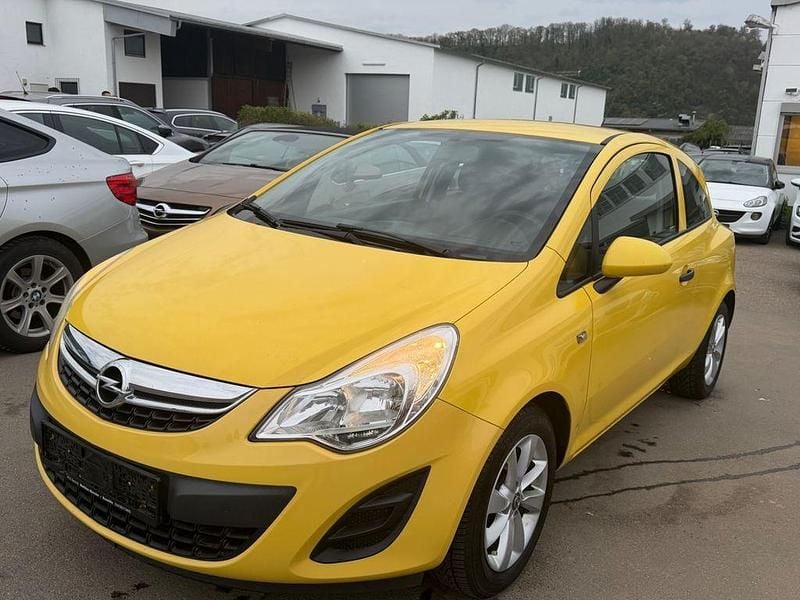 Gebraucht Opel Corsa Selection 69 PS (50 kW) 2011 Gelb Kleinwagen