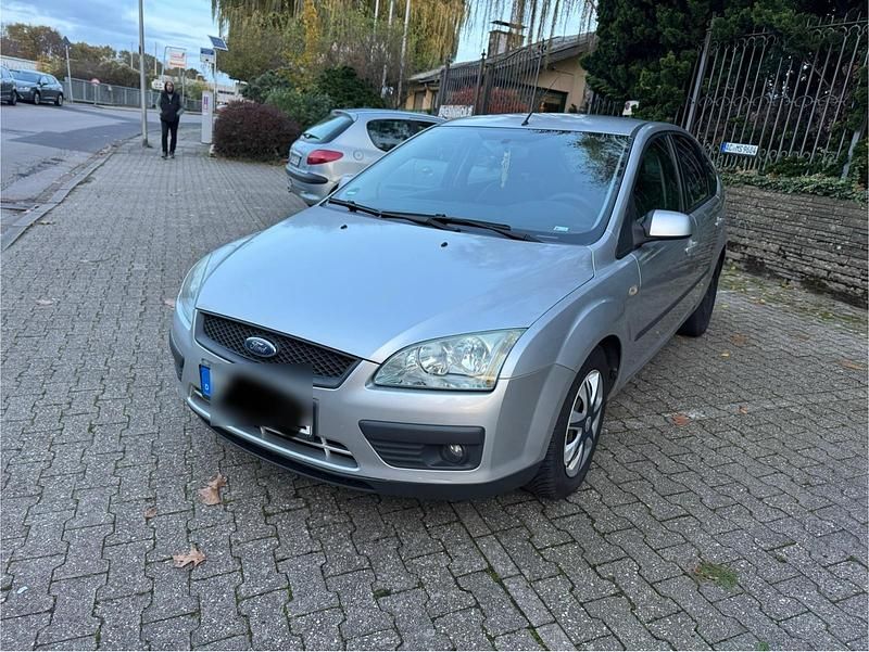 Silber Gebraucht 2006 Ford Focus Limousine | 1.490 € (Guter Preis) - Bild 1/4