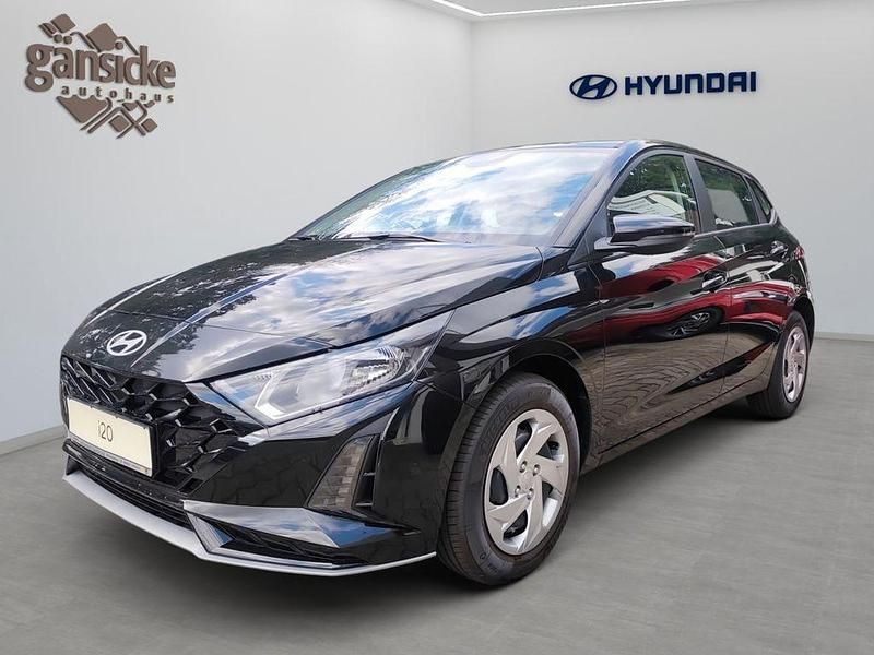 Neu Hyundai i20 Select 101 PS (74 kW) 2025 Schwarz Limousine
