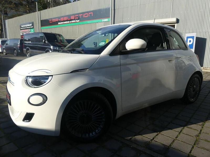 Gebraucht Fiat 500e Action 69 kW (95 PS) 2021 Weiß Kleinwagen