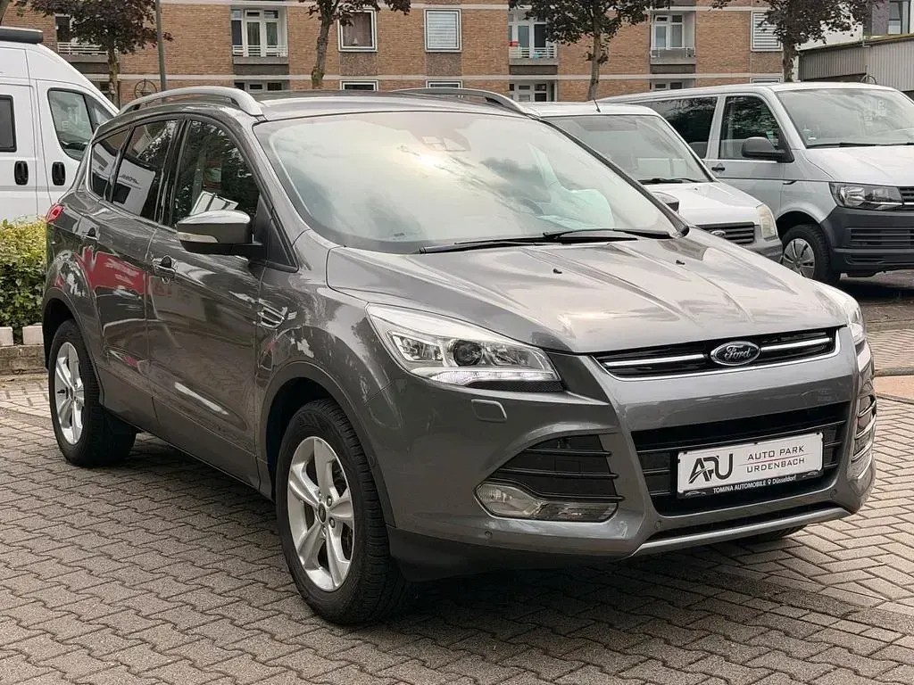 Gebraucht Ford Kuga Titanium 163 PS (119 kW) 2013 Grau SUV