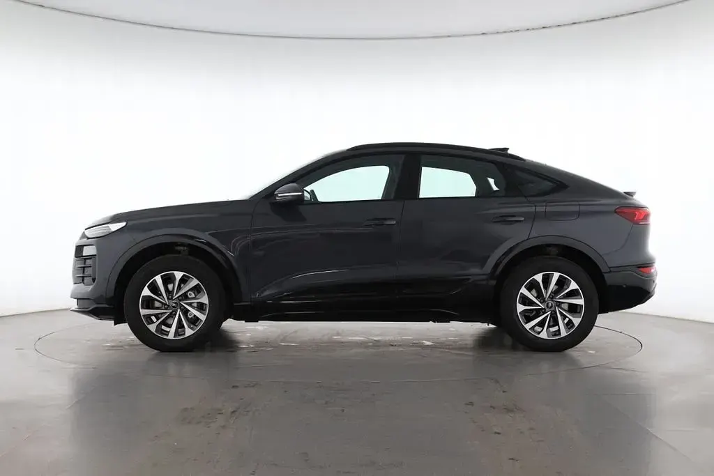 Gebraucht Audi Q6 Sportback e-tron Ambiente 185 kW (252 PS) 2025 Magnetgrau SUV