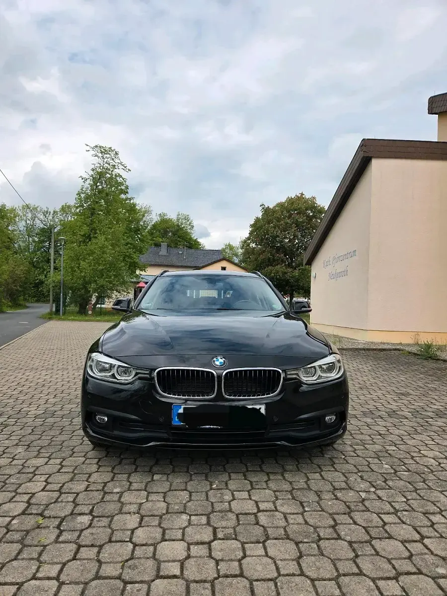 Gebraucht BMW 318 150 PS (110 kW) 2017 Schwarz Kombi