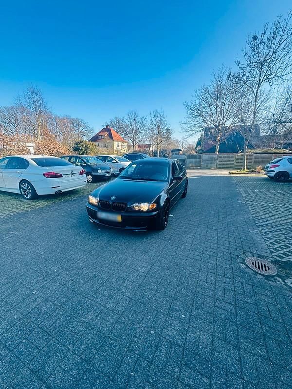 Gebraucht BMW 318 143 PS (105 kW) 2004 Schwarz Limousine