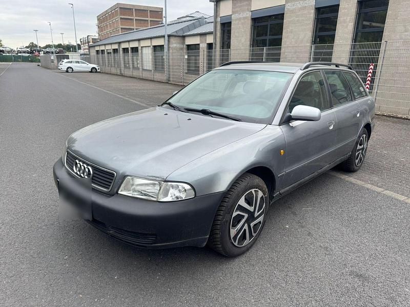 Grau Gebraucht 1998 Audi A4 Kombi | 750 € (Superpreis) - Bild 1/4
