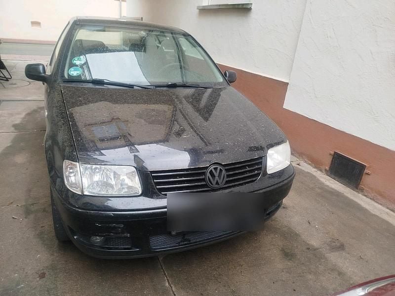 Schwarz Gebraucht 2000 VW Polo Kleinwagen | 400 € (Guter Preis) - Bild 1/4