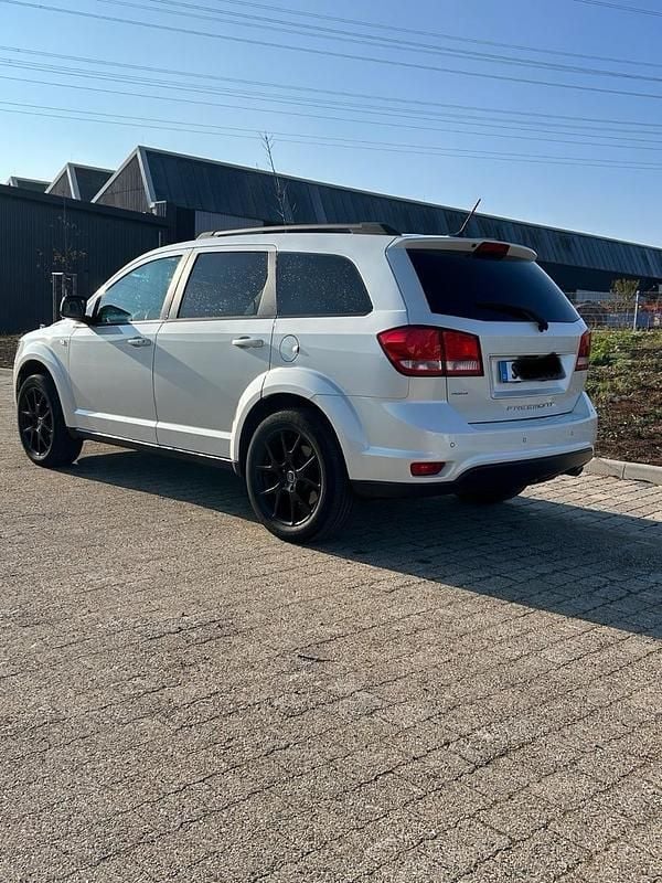 Weiß Gebraucht 2014 Fiat Freemont SUV | 10.500 € (Guter Preis) - Bild 1/4