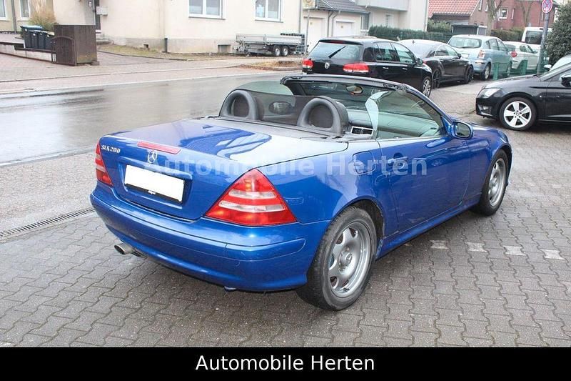 Gebraucht Mercedes SLK200 163 PS (119 kW) 2000 Blau Cabrio