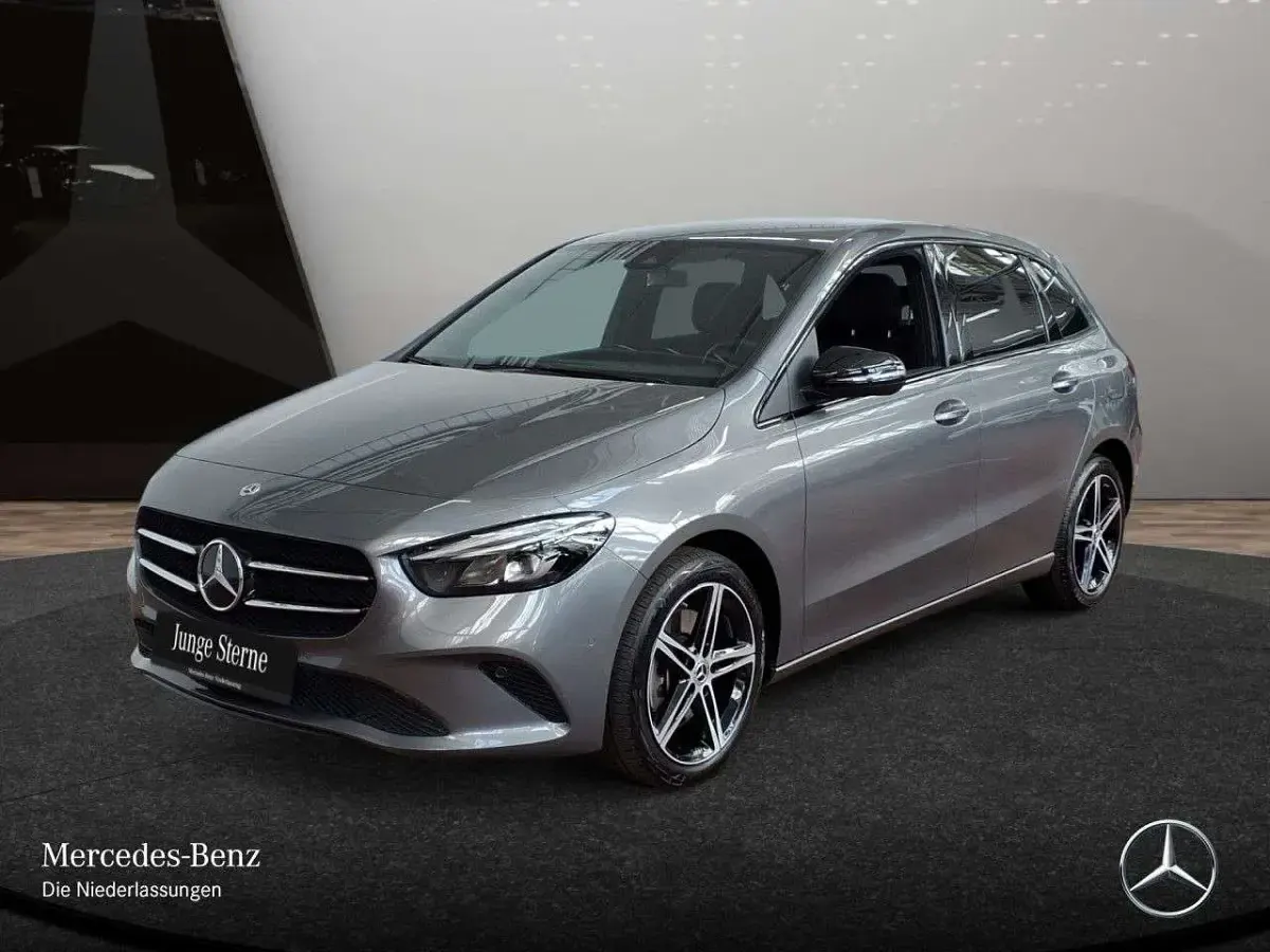 Usata Mercedes E250 Progressive 160 CV (117 kW) 2022 Grigio Berlina