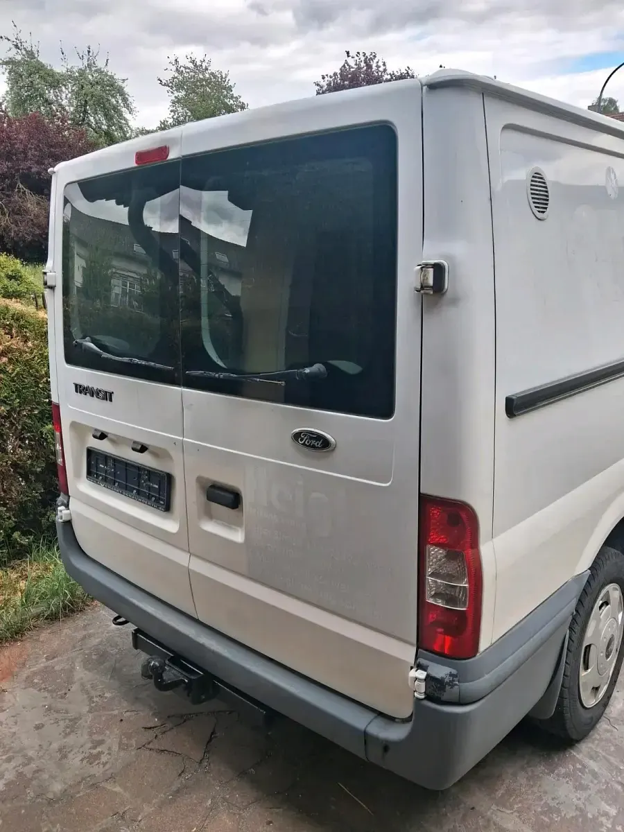 Gebraucht Ford Tourneo 85 PS (62 kW) 2010 Weiß Van / Kleinbus