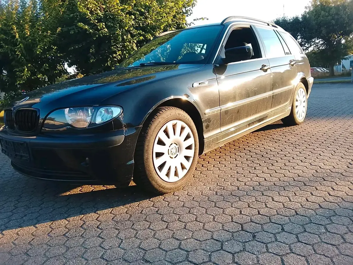 Gebraucht BMW 318 143 PS (105 kW) 2005 Schwarz Kombi
