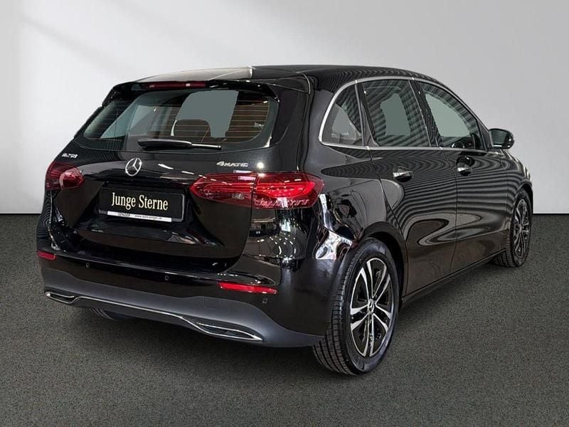 Gebraucht Mercedes B250 Progressive 224 PS (164 kW) 2025 Schwarz Van / Kleinbus