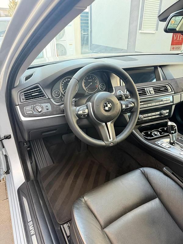 Gebraucht BMW 528 258 PS (189 kW) 2010 Silber Limousine