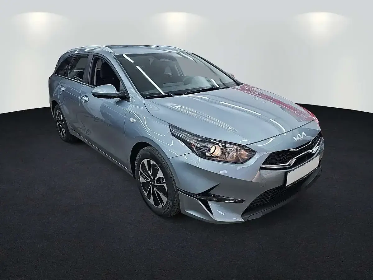 Neu Kia Ceed Sportswagon Vision 141 PS (103 kW) 2025 Css lunar silver m Kombi