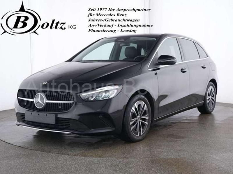 Kosmosschwarz Gebraucht 2024 Mercedes B200 Progressive Van / Kleinbus | 33.800 € (Fairer Preis) - Bild 1/4