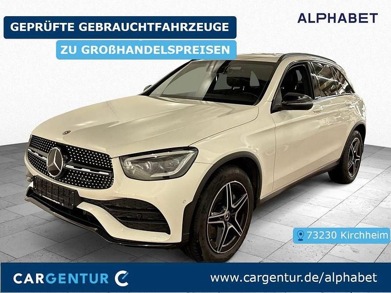 Polarweiß Gebraucht 2020 Mercedes GLC300 AMG line SUV | 34.795 € (Fairer Preis) - Bild 1/2