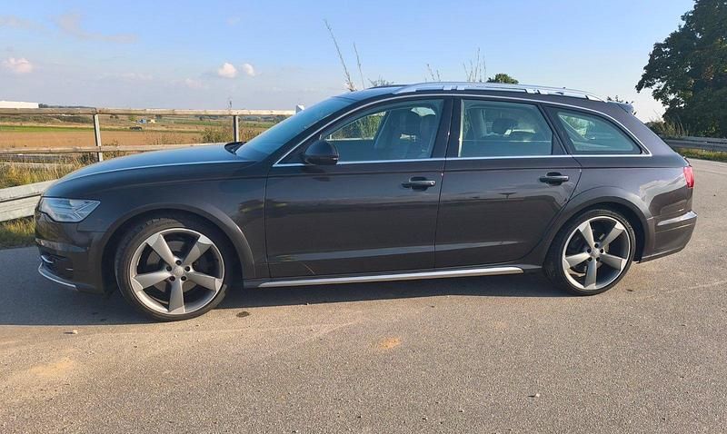 Grau Gebraucht 2015 Audi A6 Kombi | 21.900 € (Fairer Preis) - Bild 1/4