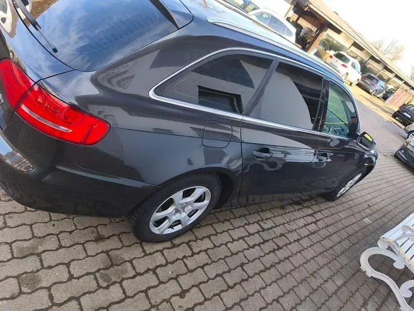 Używany Audi A4 160 KM (117 kW) 2010 Czarny Kombi