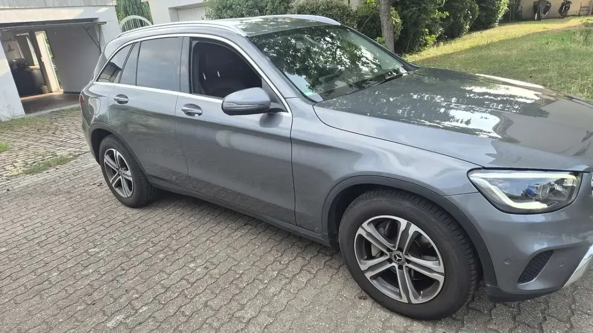 Gebraucht Mercedes GLC220 194 PS (142 kW) 2020 Grau SUV
