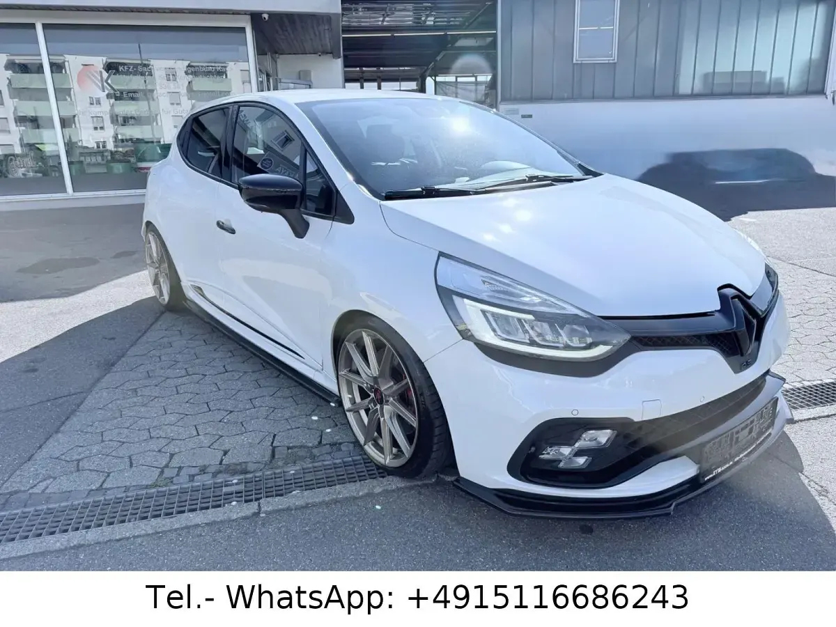 Gebraucht Renault Clio IV Trophy 220 PS (161 kW) 2018 Weiß Kleinwagen