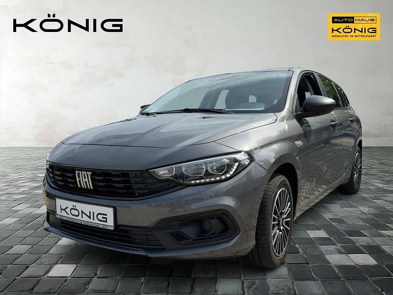 Grau Gebraucht 2023 Fiat Tipo Basis Limousine | 25.990 € (Teuer) - Bild 1/4