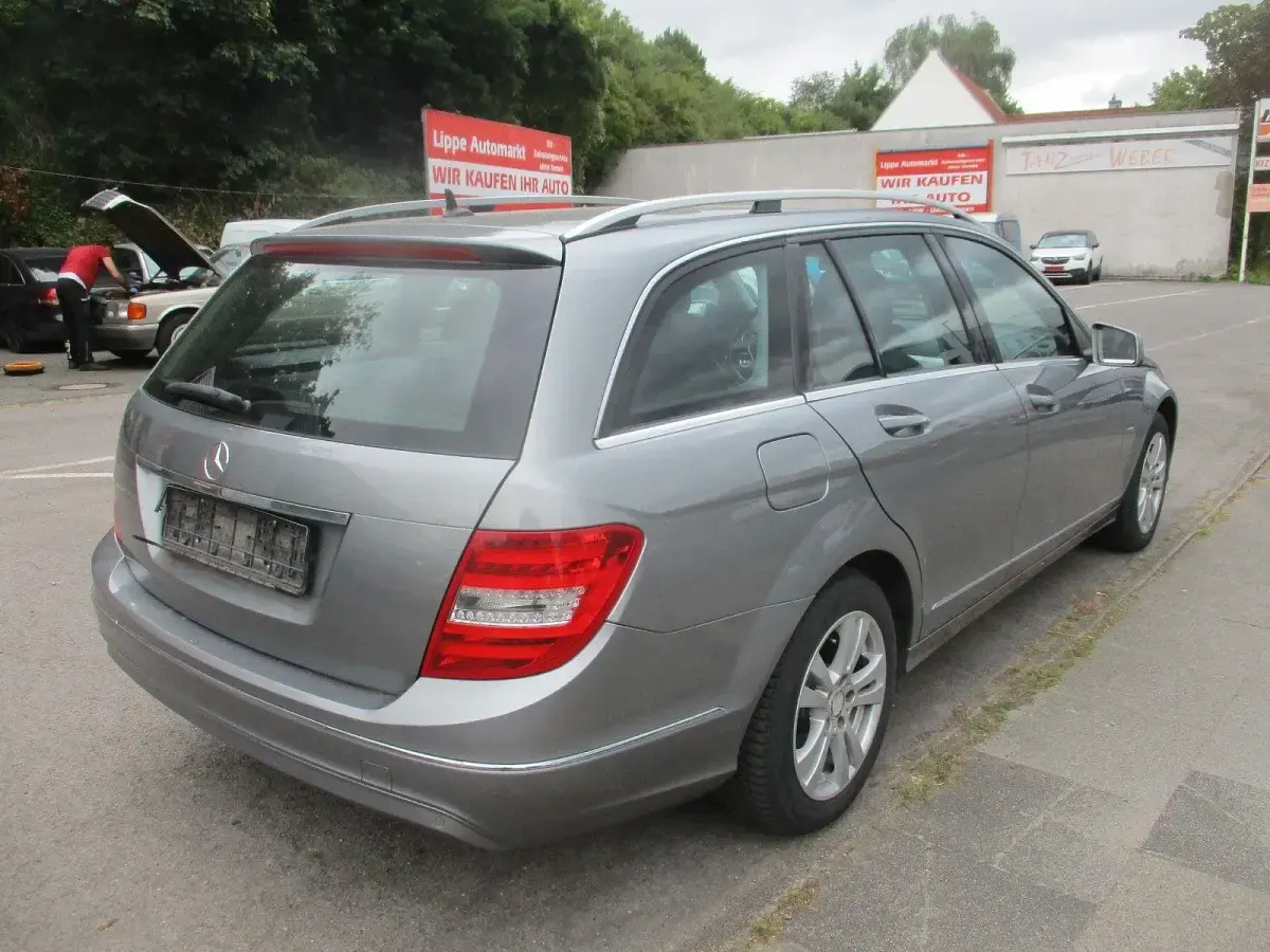 Gebraucht Mercedes C180 156 PS (114 kW) 2012 Silber Kombi