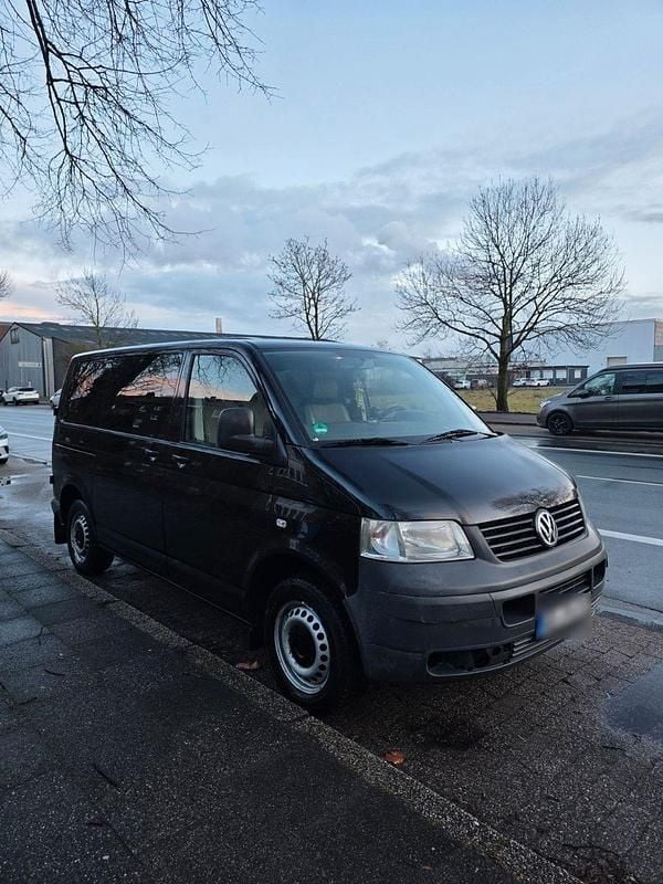 Second-hand VW Transporter 131 CP (96 kW) 2008 Negru Van