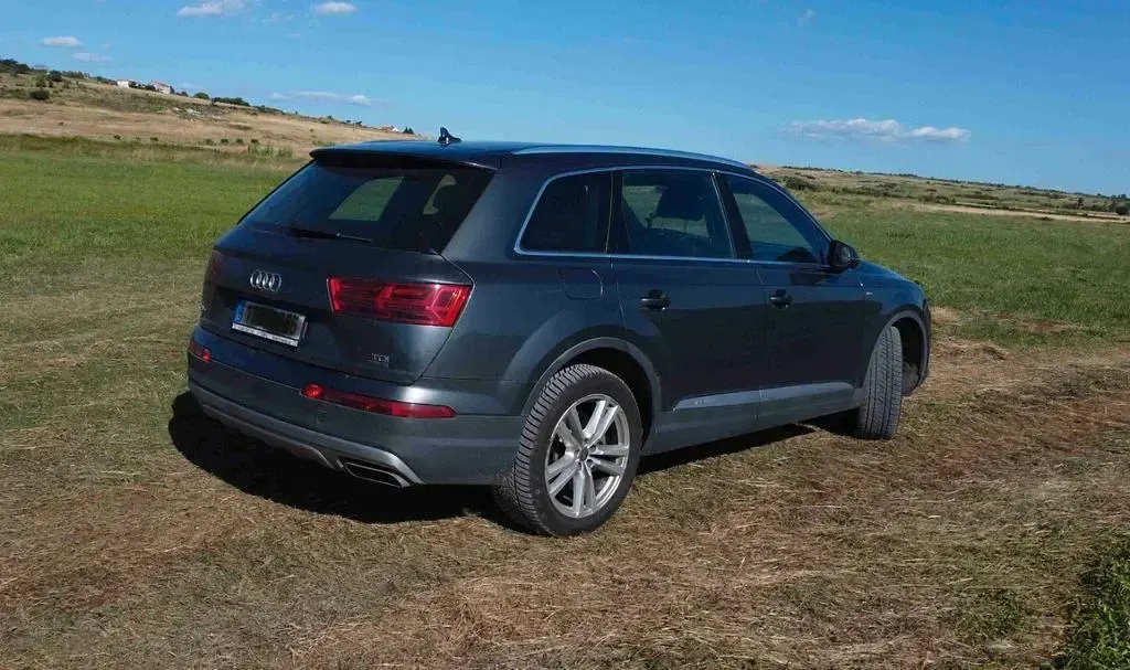Gebraucht Audi Q7 Sport 272 PS (200 kW) 2015 Grau SUV