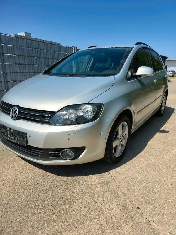 Silber Gebraucht 2010 VW Golf VI Limousine | 2.900 € (Superpreis) - Bild 1/4