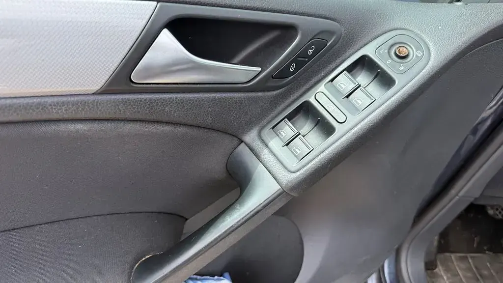 Second-hand VW Golf VII Match 122 CP (89 kW) 2012 Albastru Berlinǎ