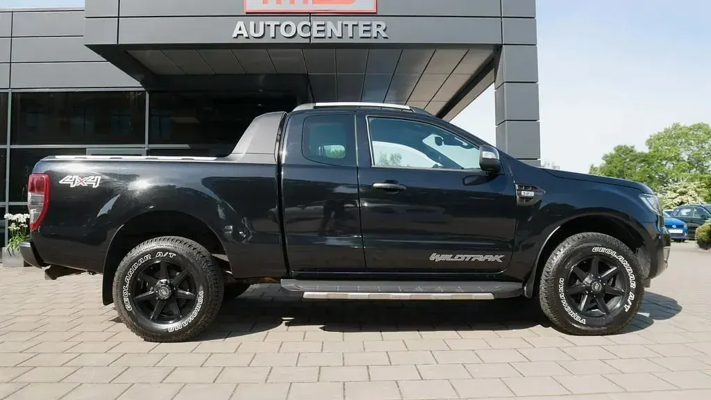 Gebraucht Ford Ranger Wildtrack 200 PS (147 kW) 2017 Pantherschwarz metallic (metallic) Pickup