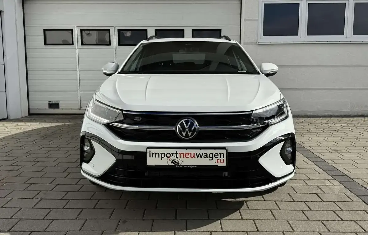 Gebraucht VW Taigo Pro 116 PS (85 kW) 2025 Pure white SUV