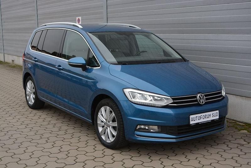 Blau Gebraucht 2016 VW Touran Highline Van / Kleinbus | 13.900 € (Guter Preis) - Bild 1/4