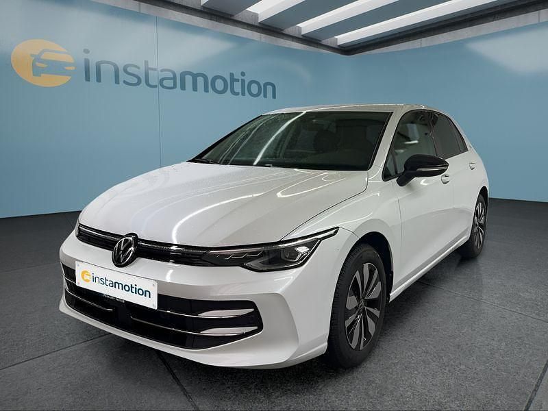 Weiß Gebraucht 2024 VW Golf VIII Kleinwagen | 28.249 € (Fairer Preis) - Bild 1/4