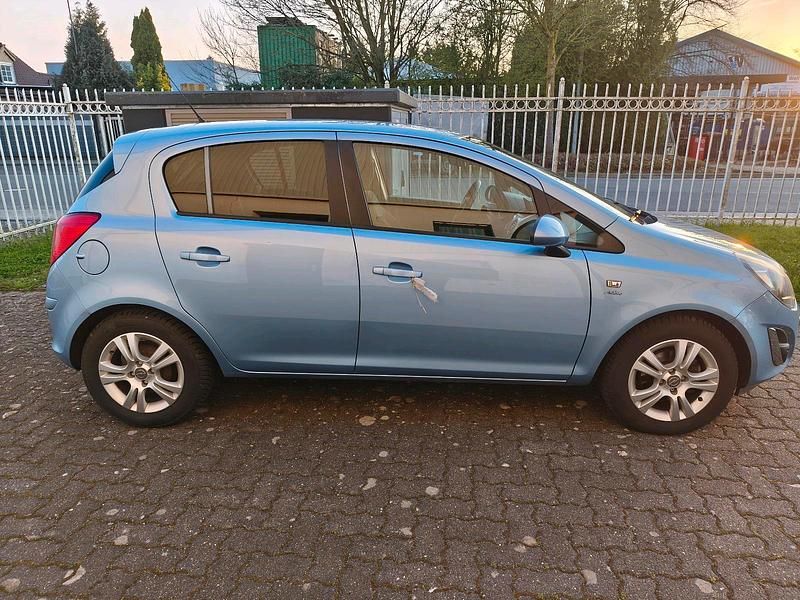 Gebraucht Opel Corsa Active 101 PS (74 kW) 2013 Blau Kleinwagen