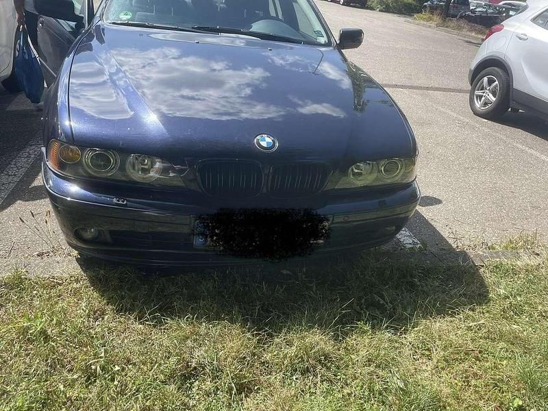 Blau Gebraucht 2001 BMW 520 Limousine | 3.000 € (Superpreis) - Bild 1/4