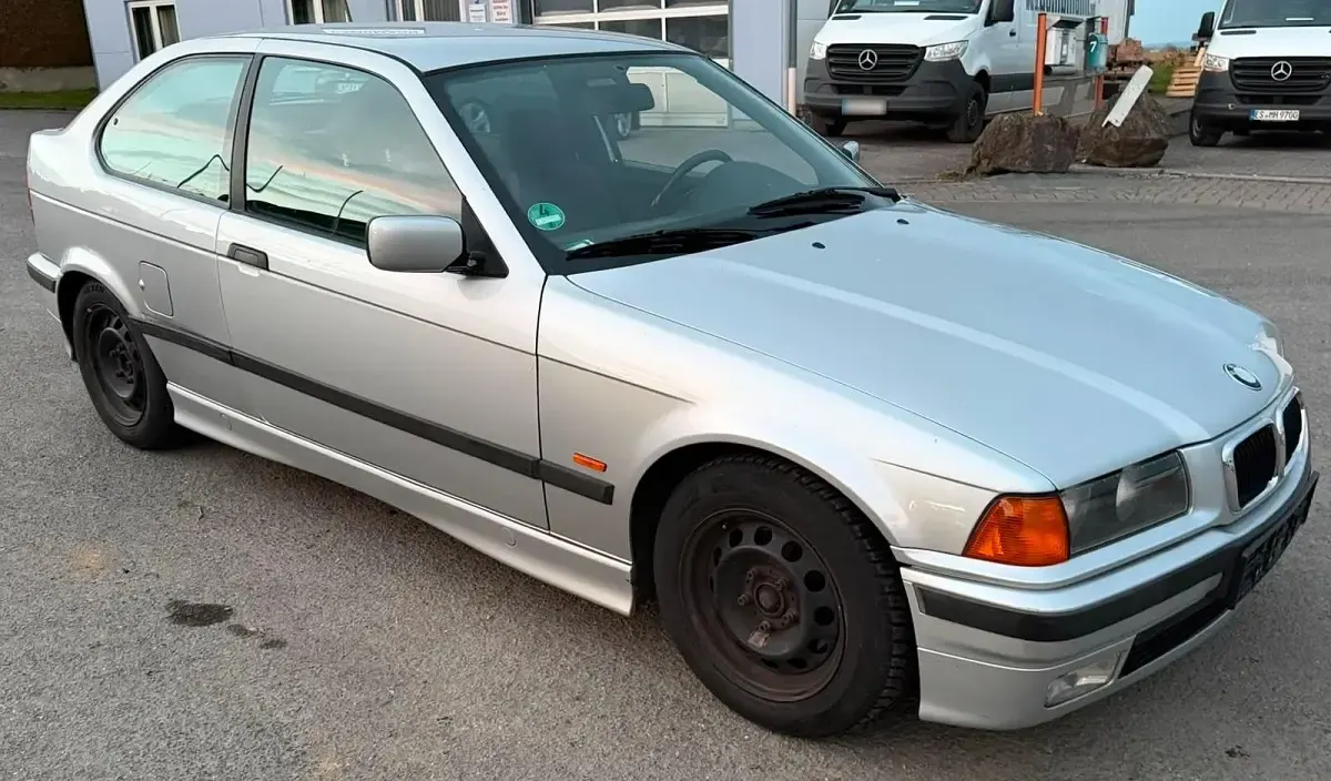 Gebraucht BMW 323 Compact 170 PS (125 kW) 1998 Silber Kleinwagen