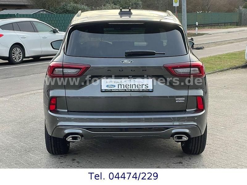 Neu Ford Kuga ST-Line 179 PS (131 kW) 2025 Grau SUV