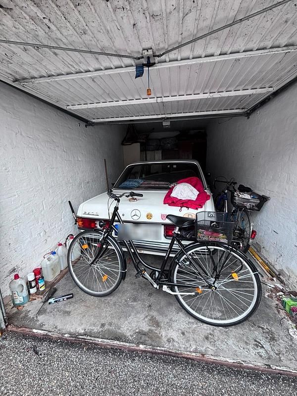 Gebraucht Mercedes 240 1978 Beige Limousine