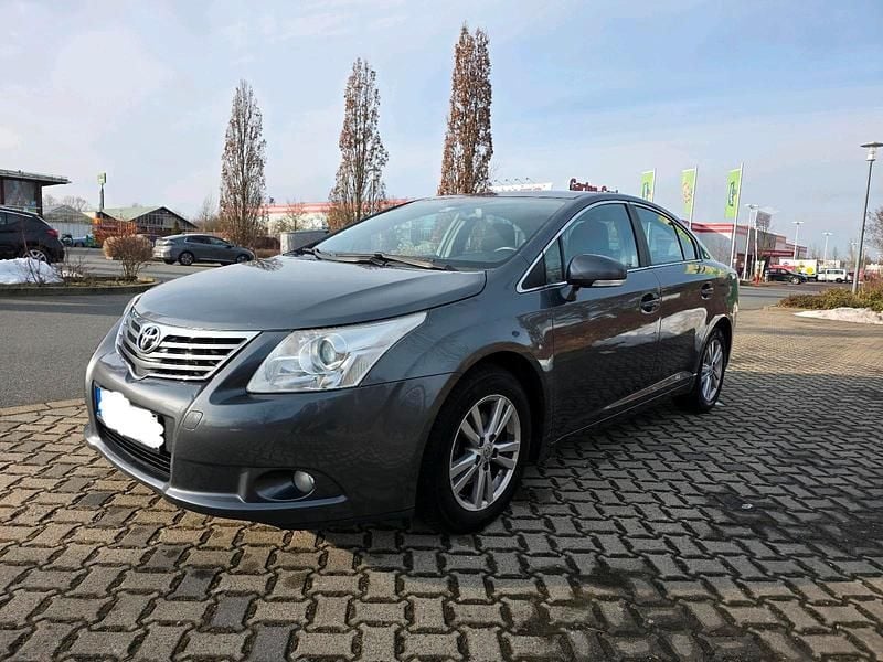 Gebraucht Toyota Avensis 130 PS (95 kW) 2009 Grau Limousine