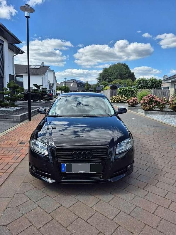 Schwarz Gebraucht 2012 Audi A3 Sportback Kleinwagen | 11.000 € (Etwas zu teuer) - Bild 1/4