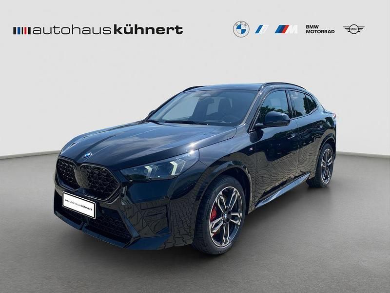 Saphirschwarz metallic Gebraucht 2025 BMW X2 M Sport SUV | 48.595 € (Fairer Preis) - Bild 1/4