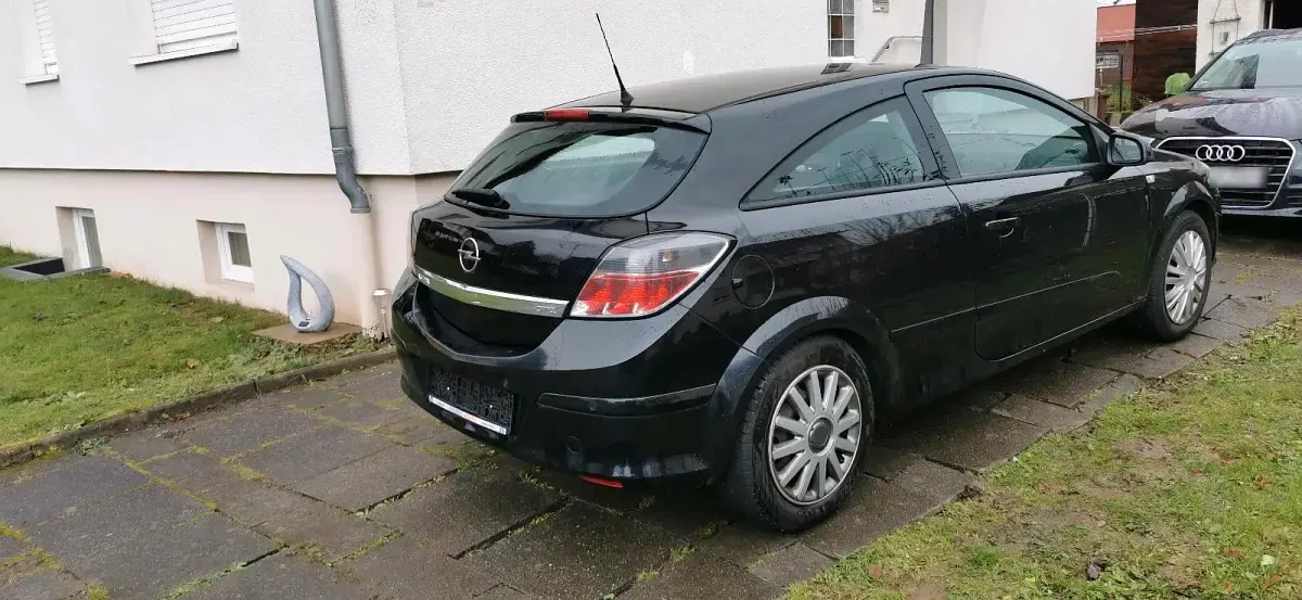 Gebraucht Opel Astra GTC 116 PS (85 kW) 2008 Schwarz Coupé