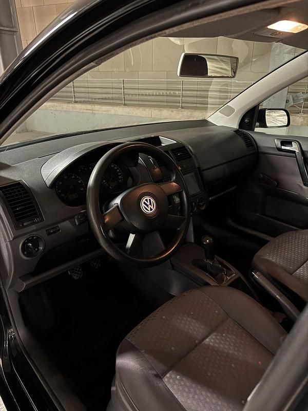 Gebraucht VW Polo 54 PS (39 kW) 2003 Schwarz Kleinwagen