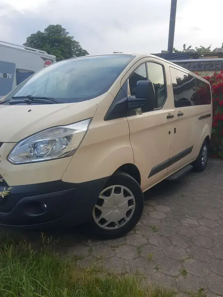 Gebraucht Ford Tourneo Trend 131 PS (96 kW) 2016 Beige Van