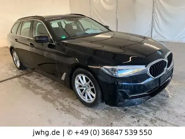 Gebraucht BMW 520 Performance 190 PS (139 kW) 2022 Schwarz Kombi